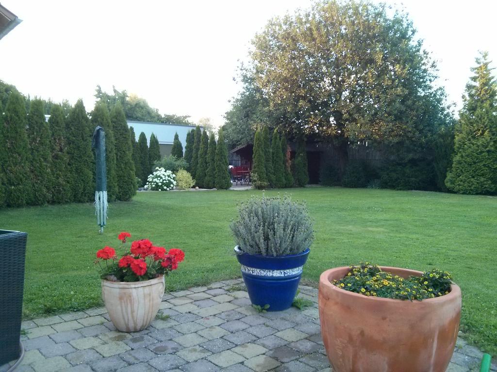 Ferienwohnungen Bella Vita Harthausen  Exteriör bild